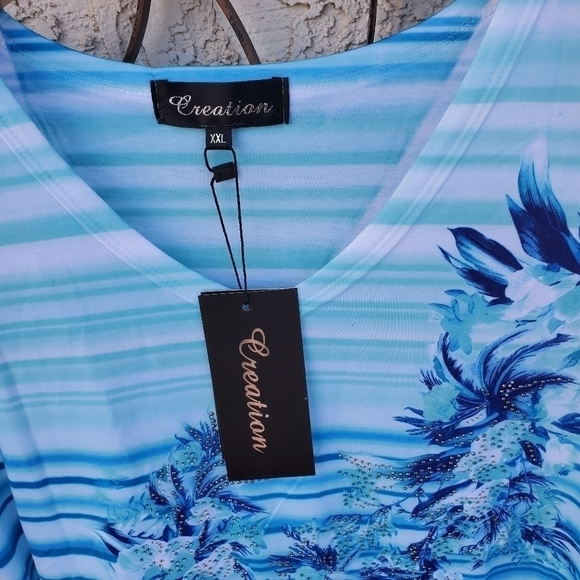 Creation Embellished Floral Design Vneck Short Sleeve Sz. XXL Top - Picture 3 of 10